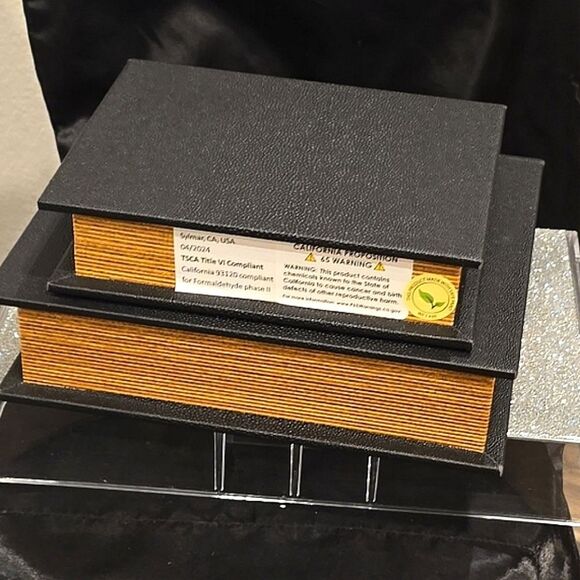 Three Hands 2-PC Box Book Set - Picture 9 of 9